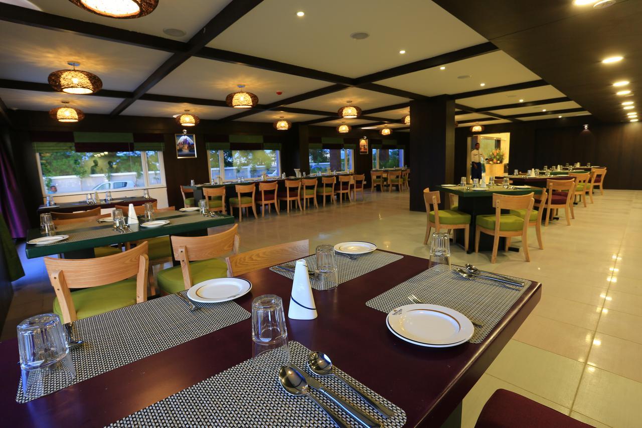 Nandan Kanan Hotel & Resort Sipra المظهر الخارجي الصورة