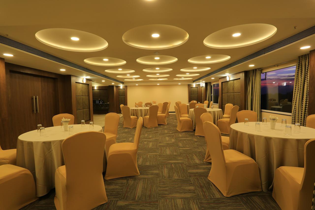 Nandan Kanan Hotel & Resort Sipra المظهر الخارجي الصورة