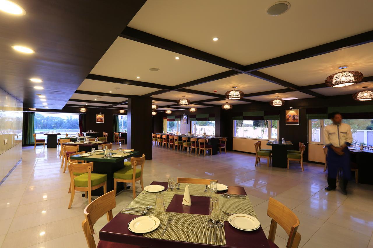 Nandan Kanan Hotel & Resort Sipra المظهر الخارجي الصورة